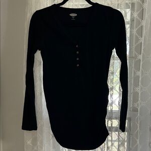 Old Navy Maternity Long Sleeve Tee